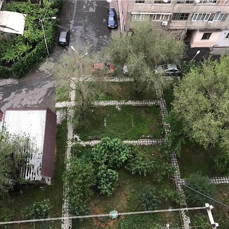 33 Martiros Saryan Street Apartment Yerevan Bagian luar foto