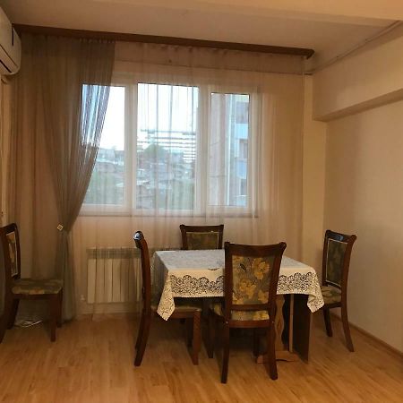 33 Martiros Saryan Street Apartment Yerevan Bagian luar foto