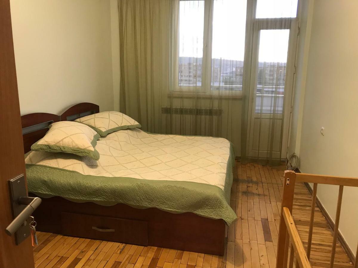 33 Martiros Saryan Street Apartment Yerevan Bagian luar foto