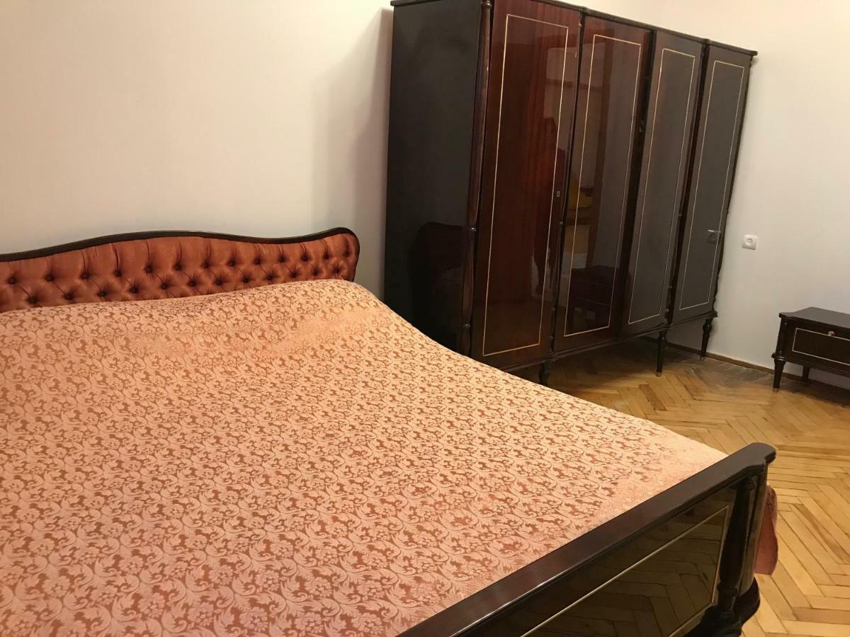 33 Martiros Saryan Street Apartment Yerevan Bagian luar foto