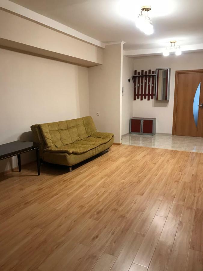 33 Martiros Saryan Street Apartment Yerevan Bagian luar foto